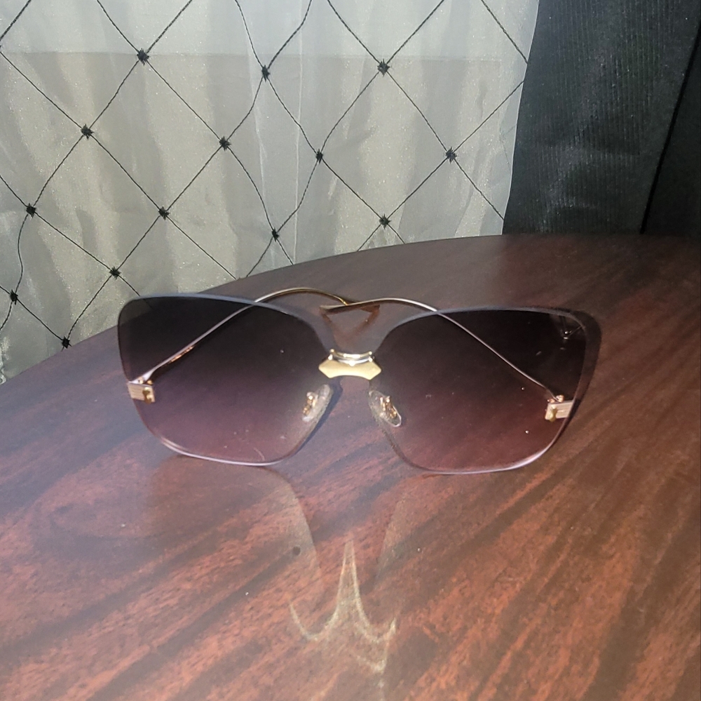 SHEIN Gold and Purple Ombre Frameless Sunglasses